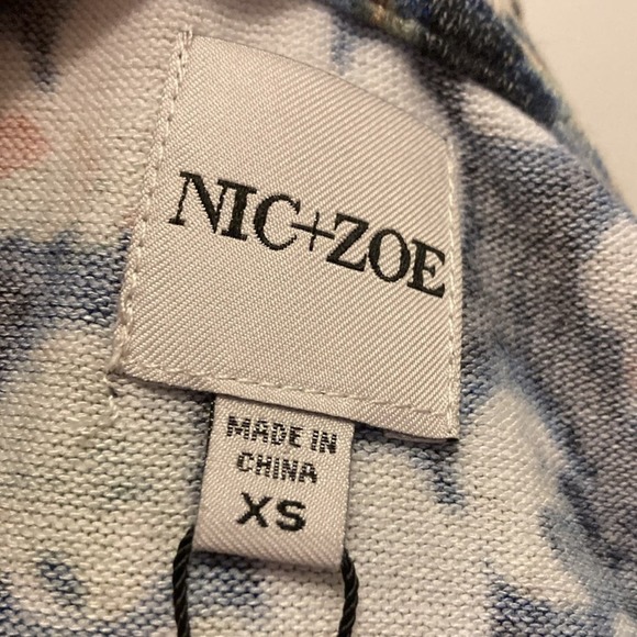 NWT Nic + Zoe Multicolored Floral V-Neck Long Sleeve Pullover Fleece Sweater XS - Picture 7 of 10